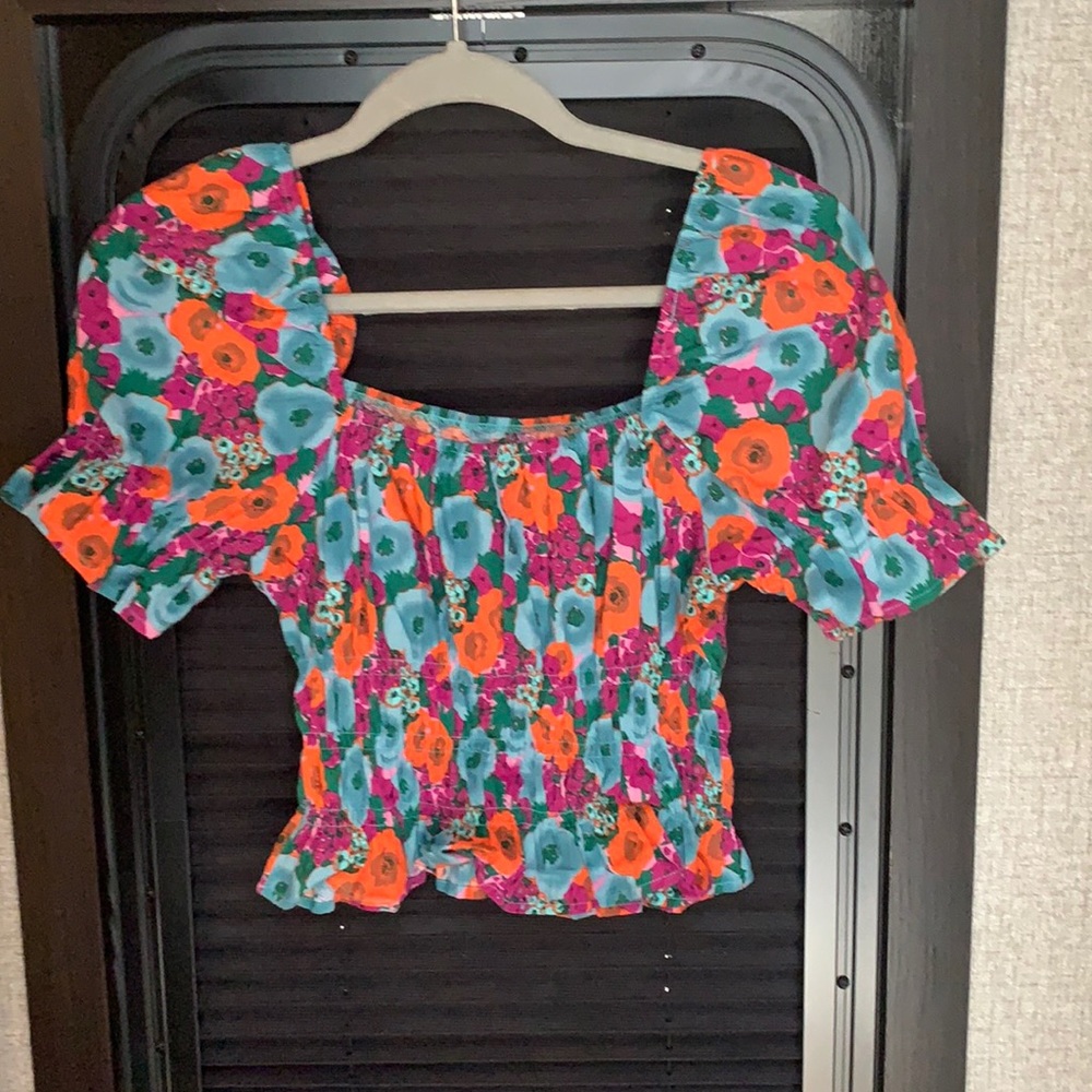 Floral puff sleeve crop top, small, Lush
